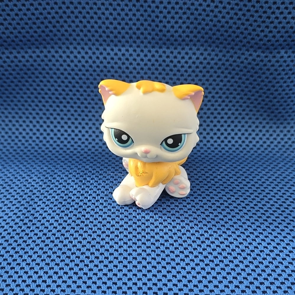 Littlest pet shop Persian Cat